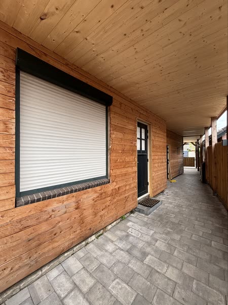 Houten wand gemaakt