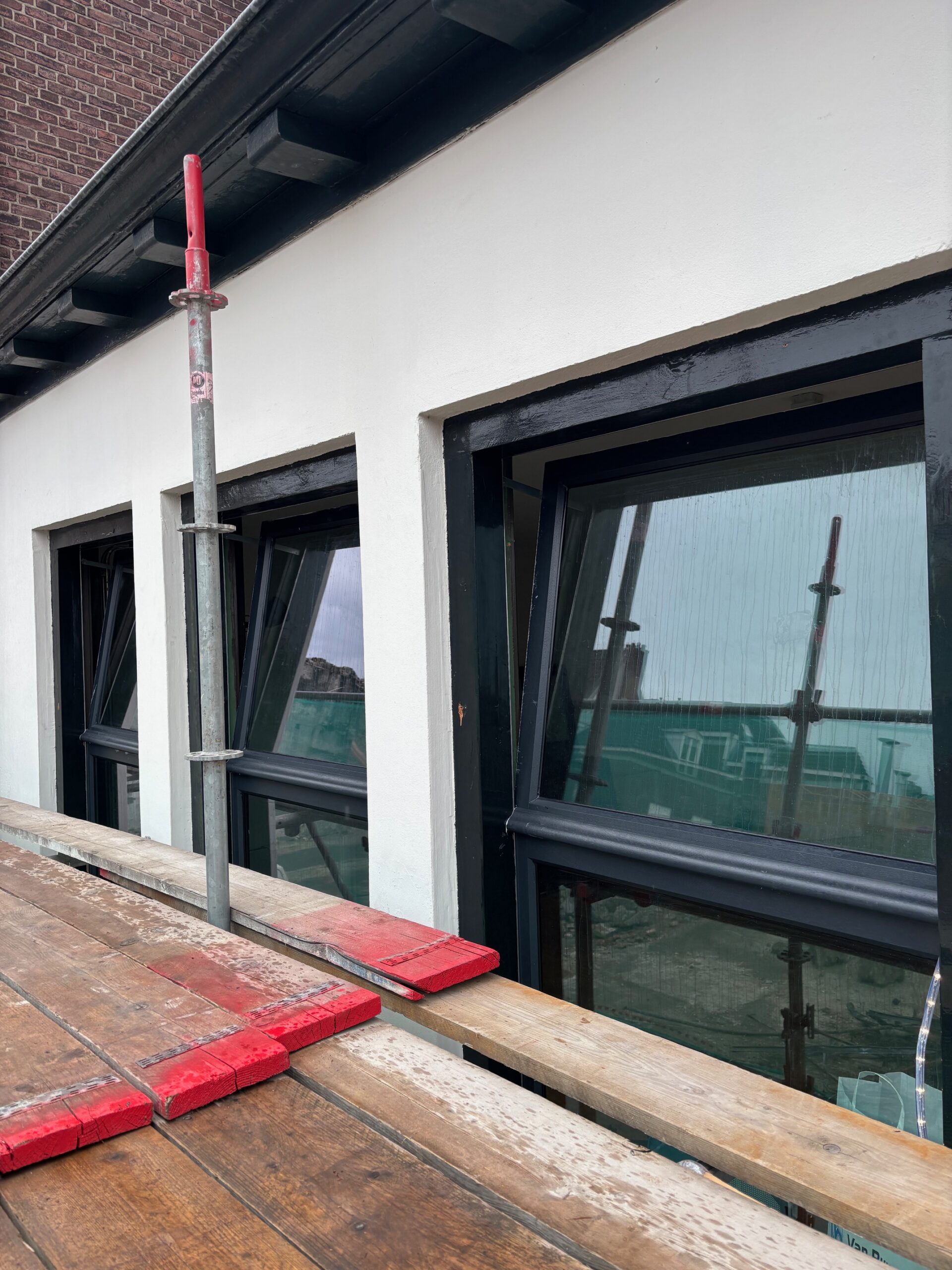 monumentalen ramen geplaatst door justin lammers timmerwerken
